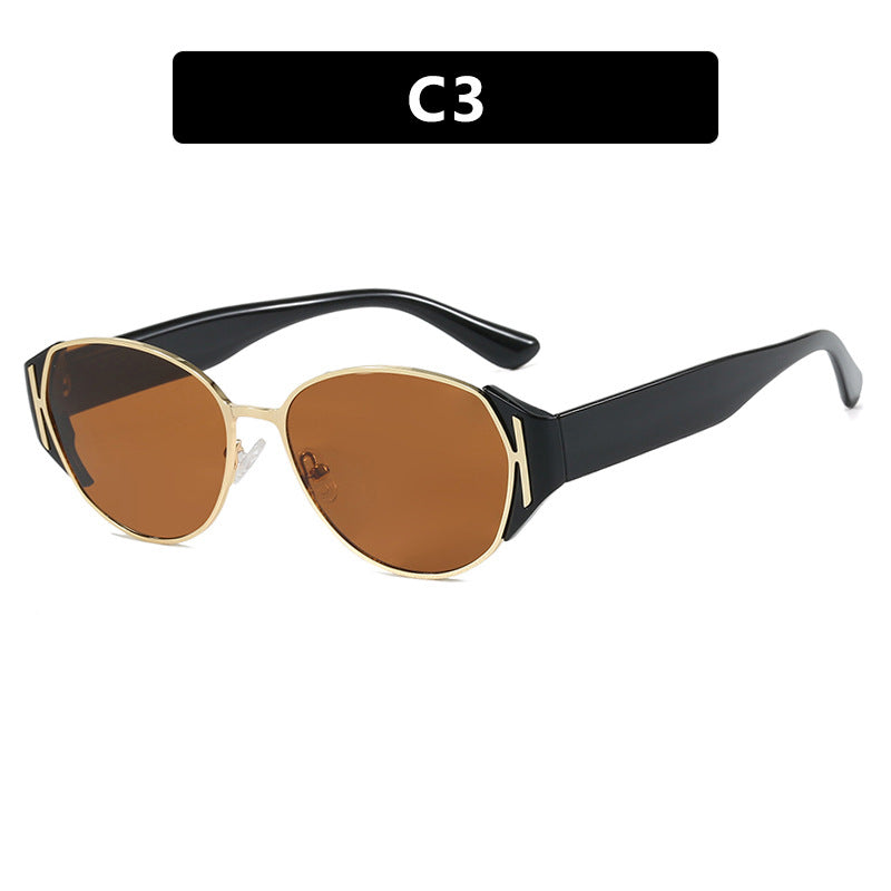 Women's Retro-Inspired Sunglasses with Elegant Frame Skanto