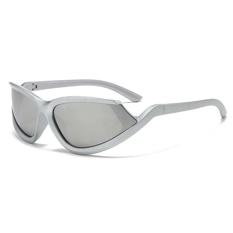 Dame futuristisk solbrille med aerodynamisk design Skanto