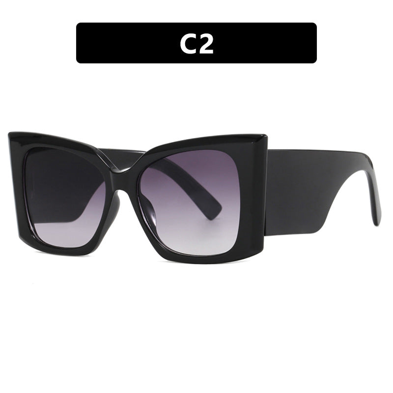 Women's oversized sunglasses with stylish cat-eye design Skanto