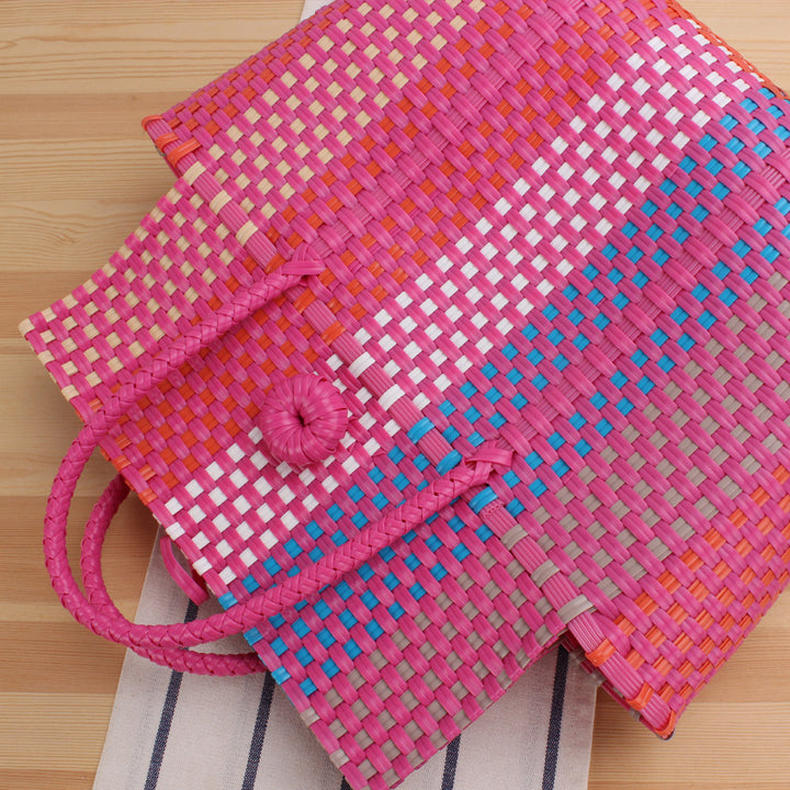 Trendy tote bag made of hand-woven material with playful details Skanto