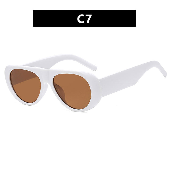 Women's Cat-Eye Sunglasses with Stylish Plastic Frame and Protective UV Filter Skanto