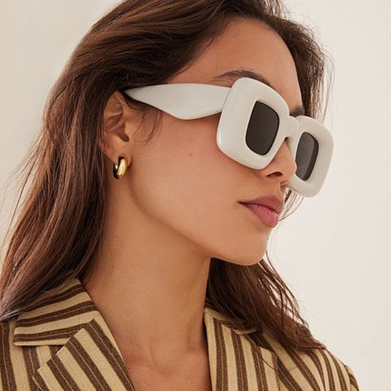 Women's rectangular sunglasses with wide frame and protective UV filter Skanto