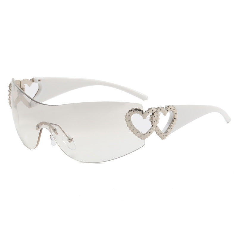 Dame Fashion-solbrille med hjerte-applikasjoner Skanto