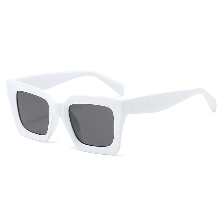 Dame trendy kvadratiske solbriller med trendy ramme og beskyttende UV-filter Skanto