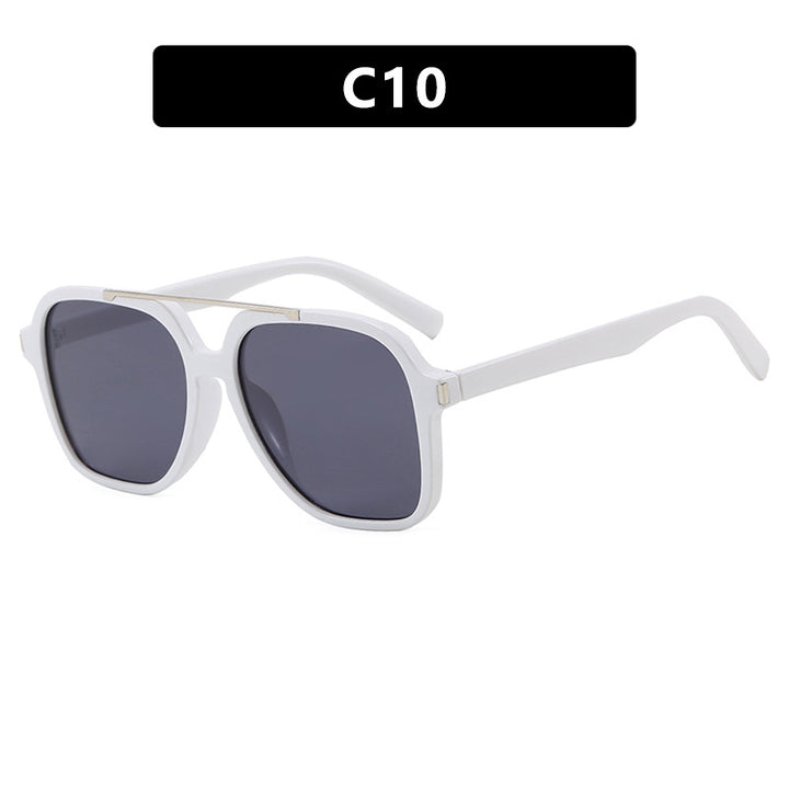 Dame kvadratisk solbrille med beskyttende UV-filter og elegant ramme Skanto