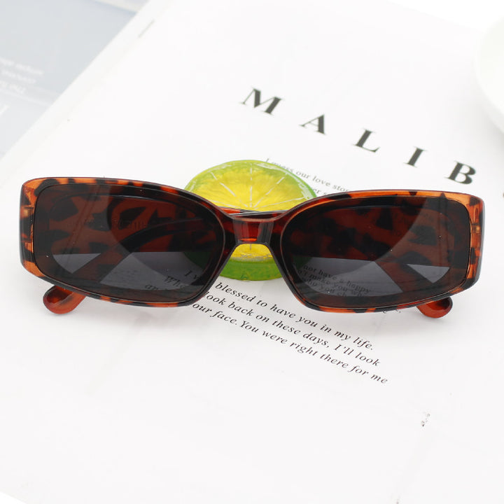 Damer eksklusiv oversized solbrille i moderne design Skanto
