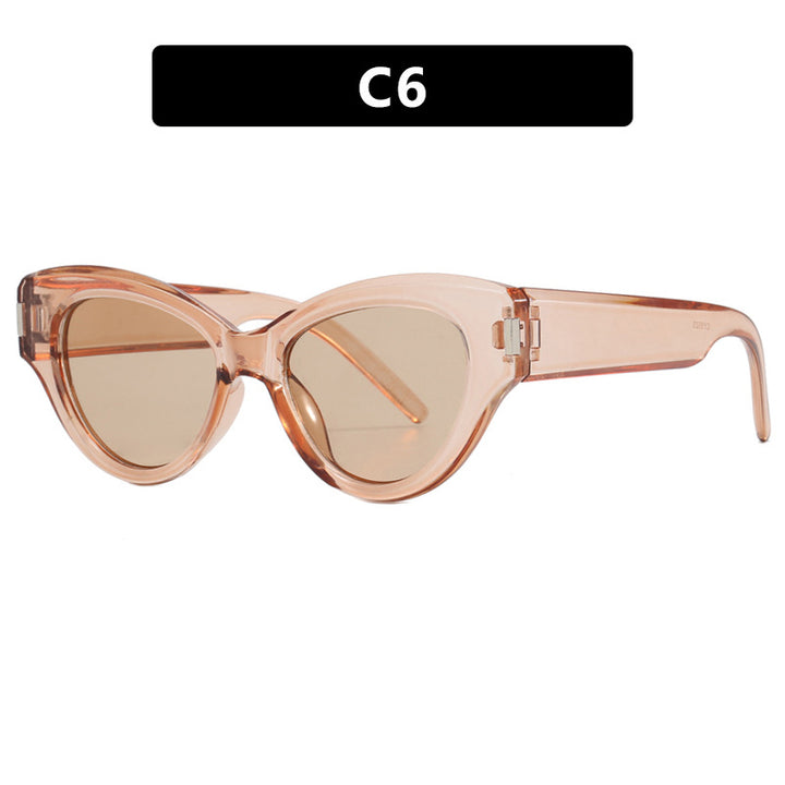 Damer stilige Cat-Eye solbriller med transparent ramme Skanto