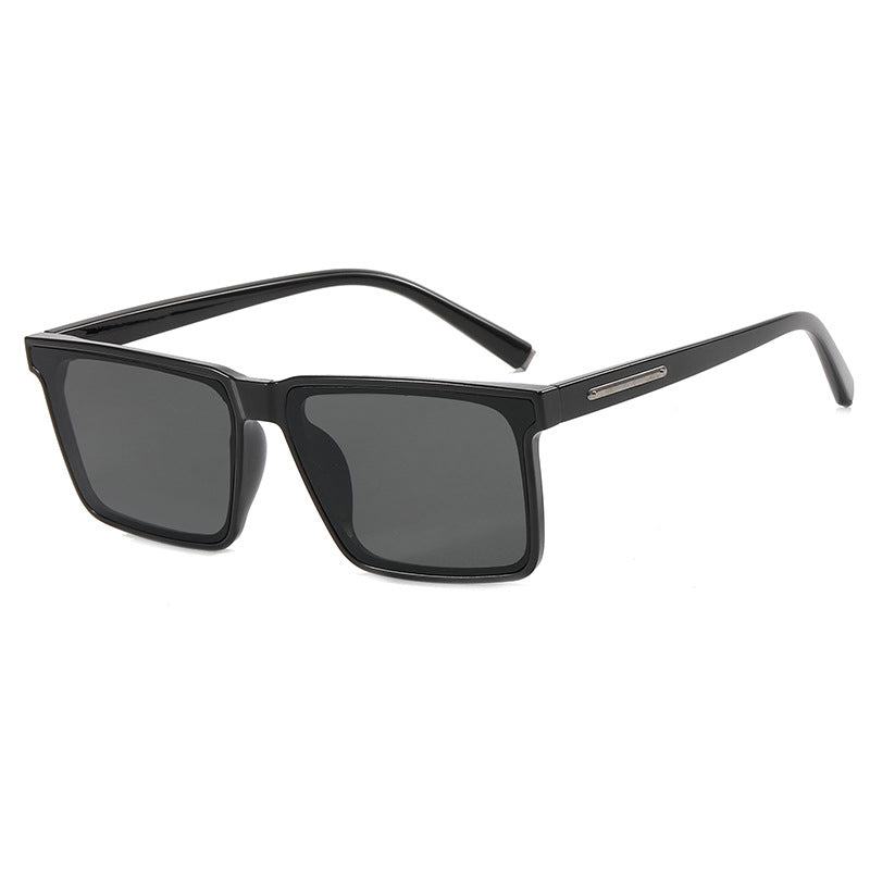 Women's square sunglasses with modern, robust plastic frame Skanto