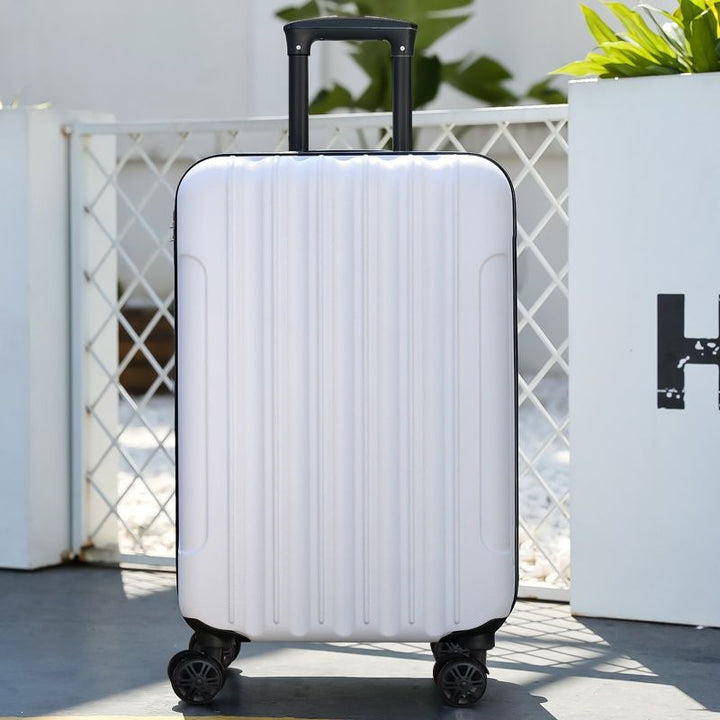 Hardplast koffert med høyt motstandsdyktig materiale og TSA-lås Skanto