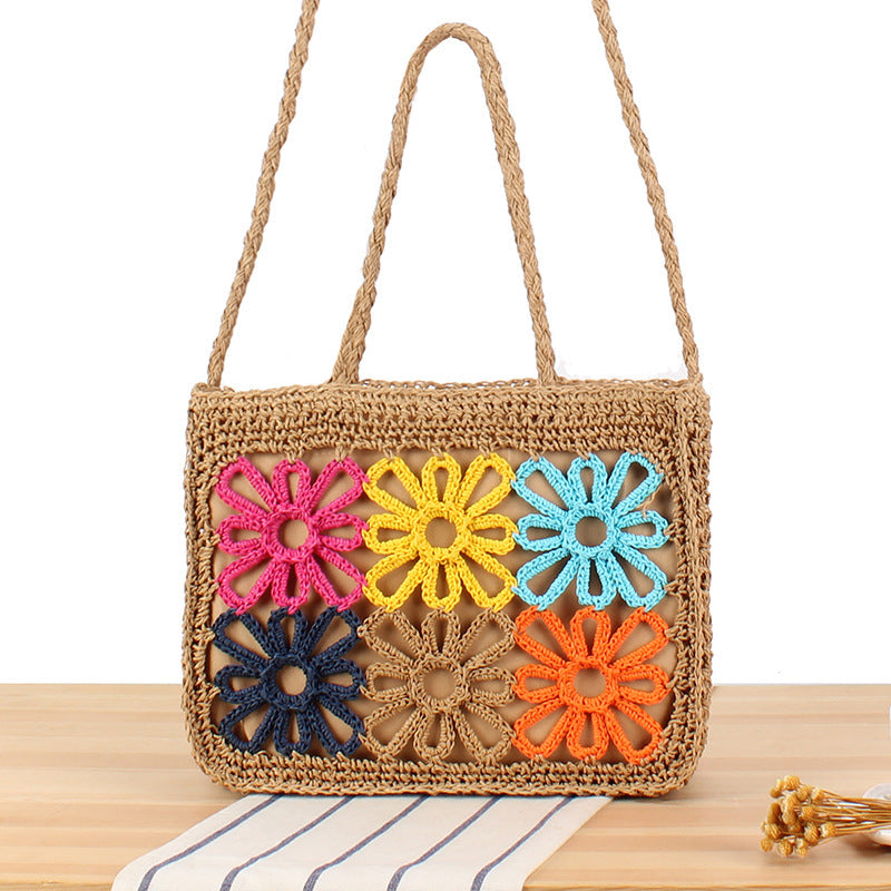 Stylish tote bag with hand-crocheted floral design Skanto