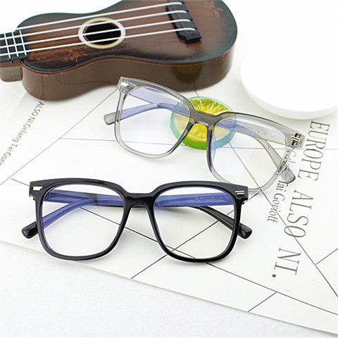 Dame moteriktig oversized solbrille med firkantet ramme og UV-beskyttelse Skanto