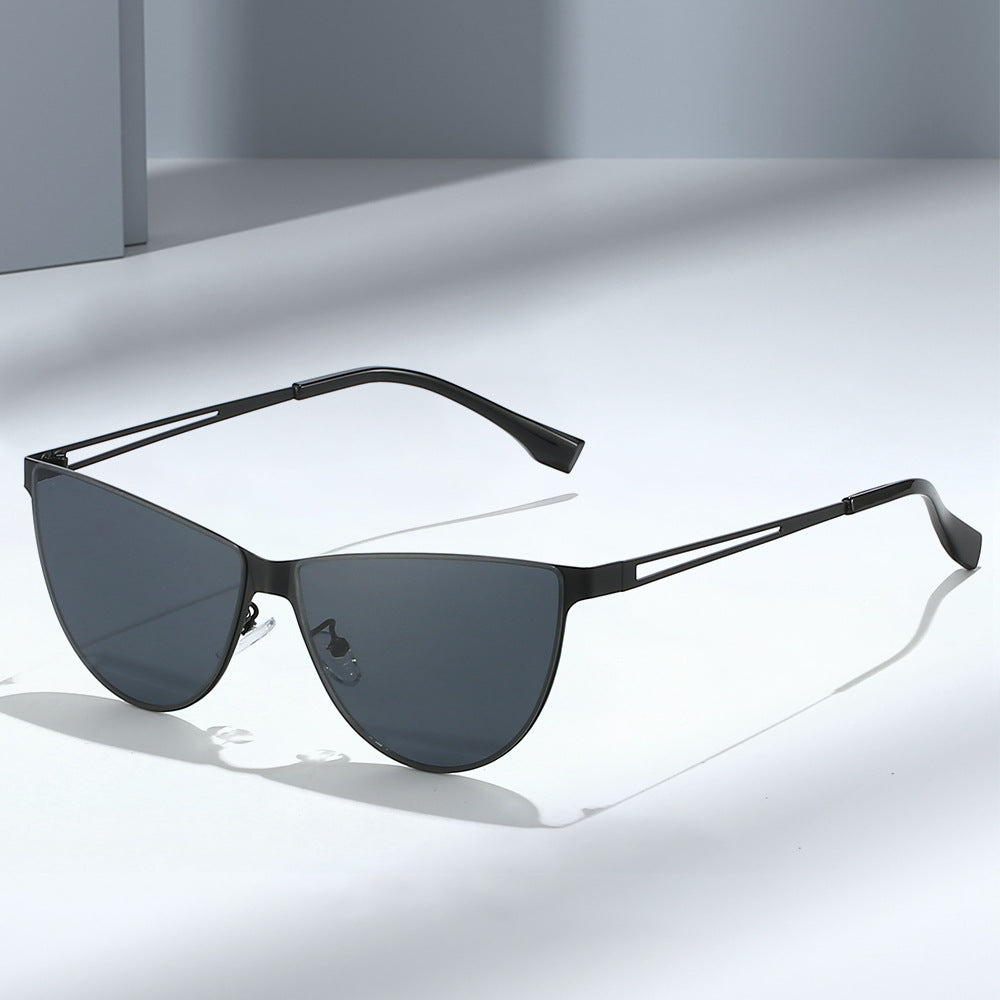 Damer Modische Cat-Eye solbriller med elegant metallramme Skanto