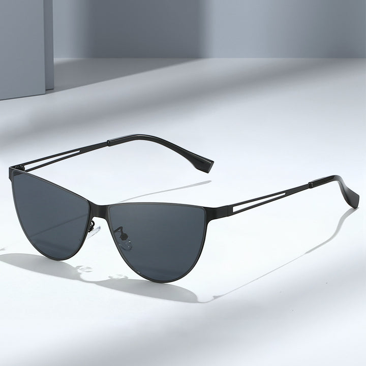 Damer Modische Cat-Eye solbriller med elegant metallramme Skanto