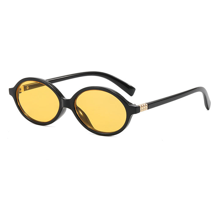 Dame elegante moteriktig lesebrille med uvanlig design Skanto
