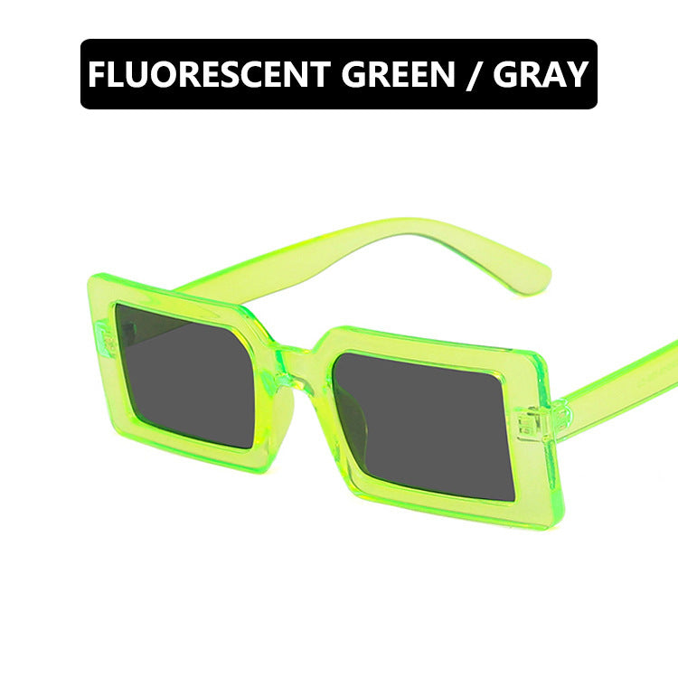Women's square sunglasses with modern, wide frame and protective UV filter Skanto