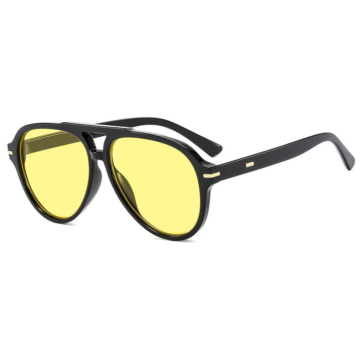 Women's stylish sunglasses with a striking design Skanto