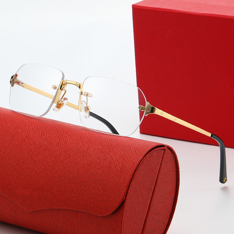 Dame elegante moteriktig solbrille med høykvalitets metallramme Skanto