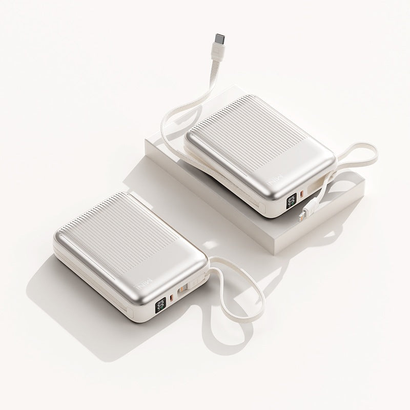 Kompakt powerbank med integrert kablingssystem Skanto