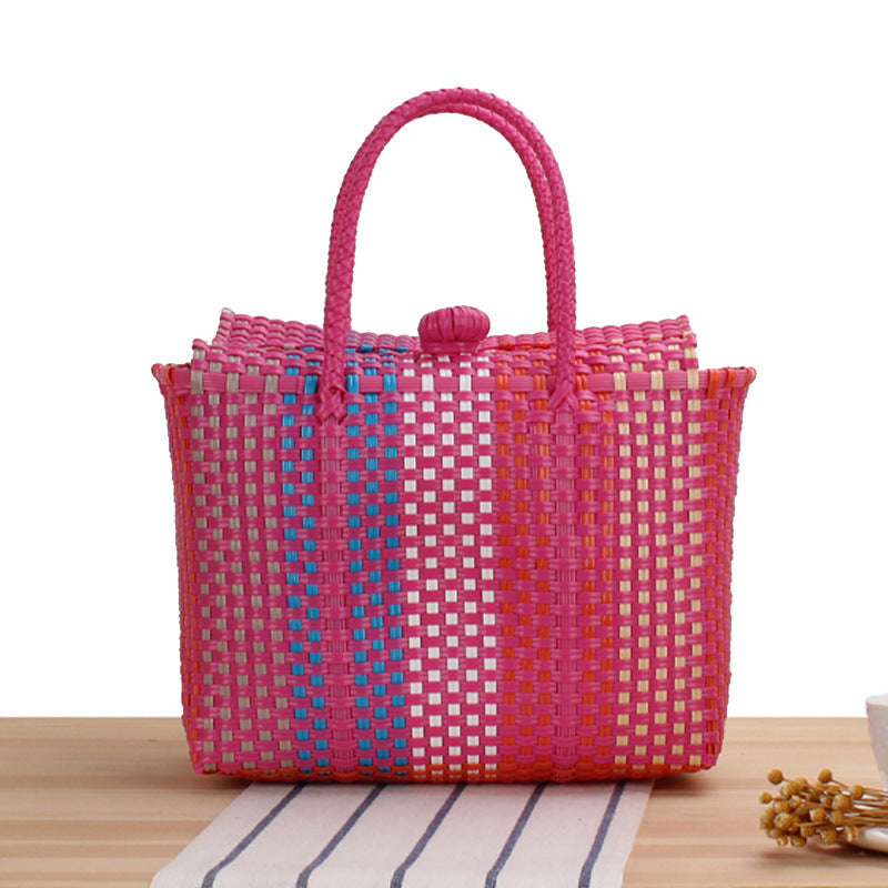 Trendy tote bag made of hand-woven material with playful details Skanto