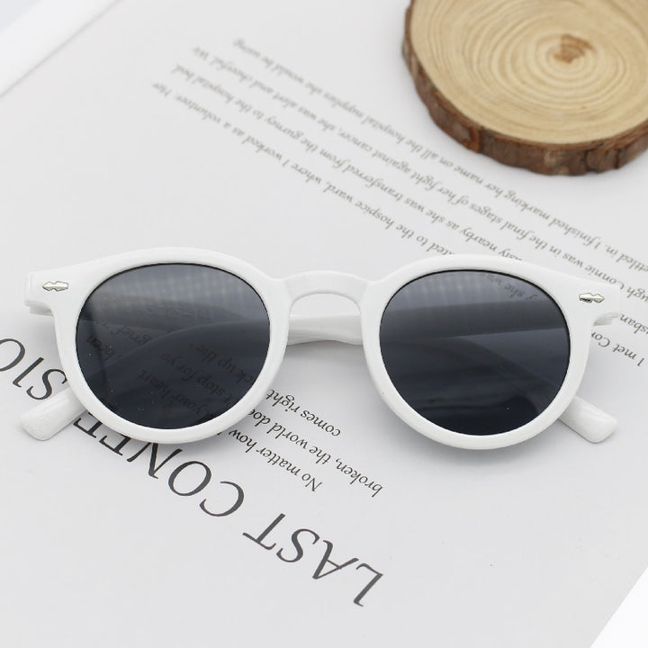 Damer Runde Solbriller med elegant design Skanto
