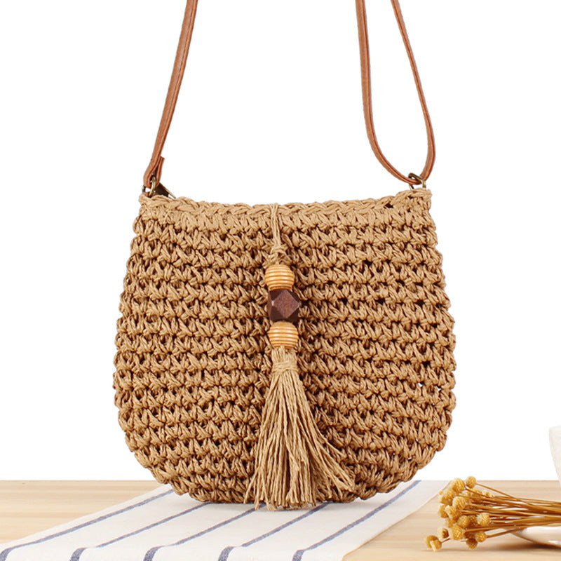 Shoulder bag with hand-knotted macrame and fringes Skanto