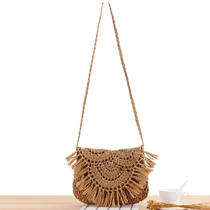 Håndlagd makramee crossbody veske med fransete design Skanto