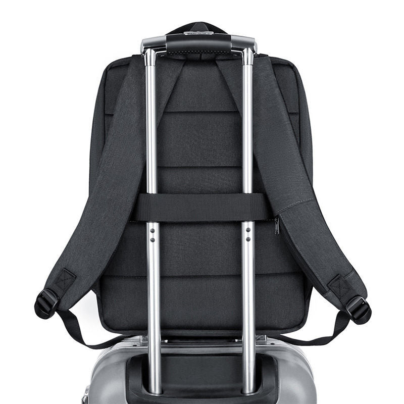 Laptop-ryggsekk med futuristisk design og innebygd oppbevaring Skanto