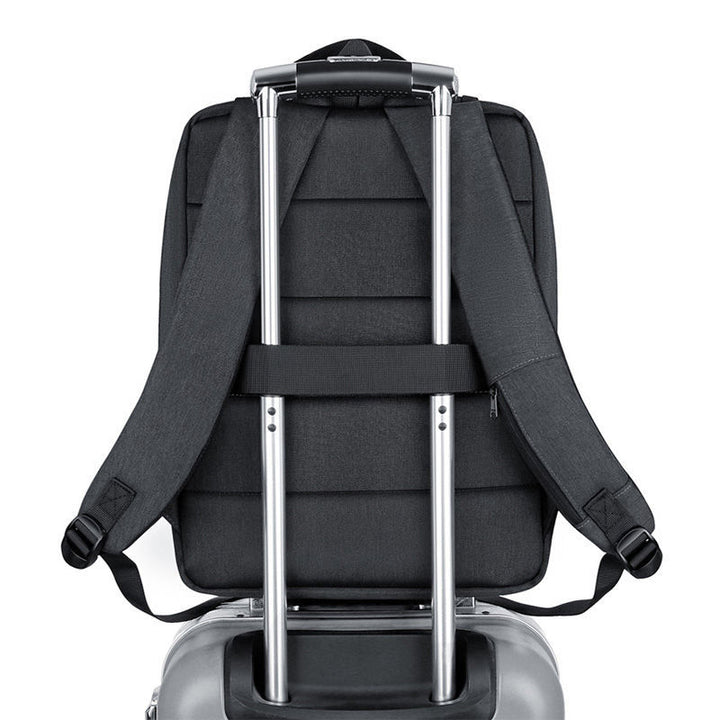 Laptop-ryggsekk med futuristisk design og innebygd oppbevaring Skanto