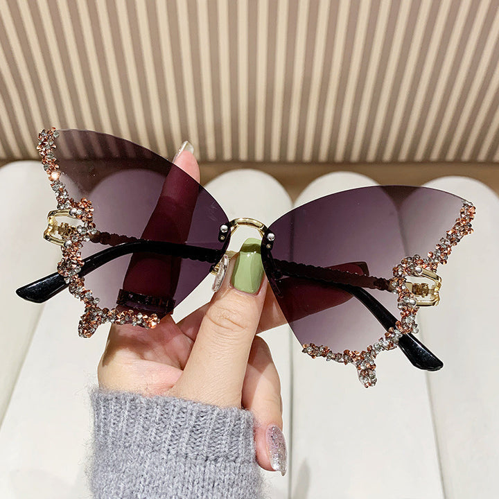Dame ekstravagante Cat-Eye solbriller med glitrende strassdekorasjoner Skanto
