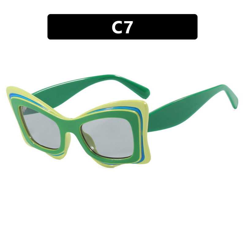 Women's oversized sunglasses in extravagant design Skanto