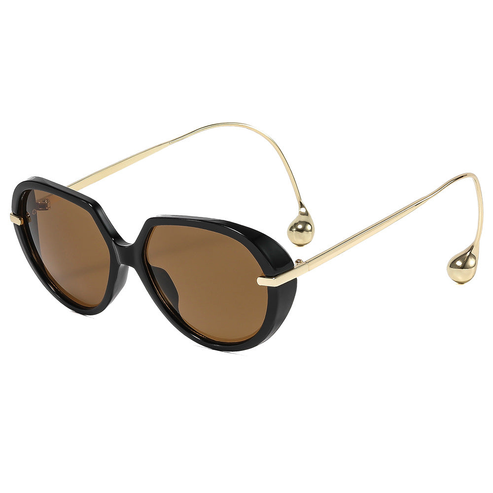 Women's Cat-Eye Sunglasses with Golden Details and Stylish Frame Skanto