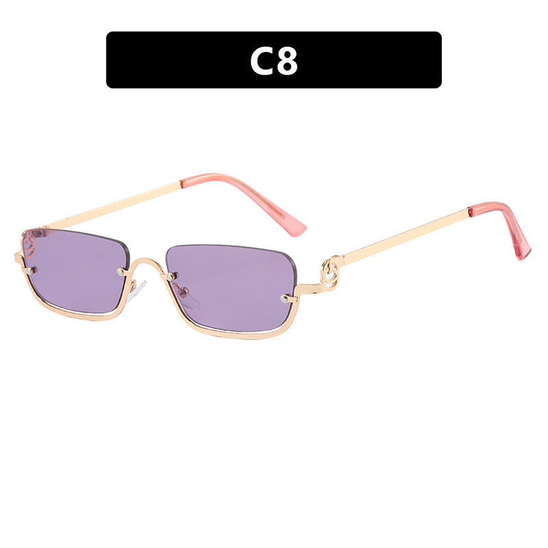 Dame firkantet solbrille med elegant metallramme Skanto