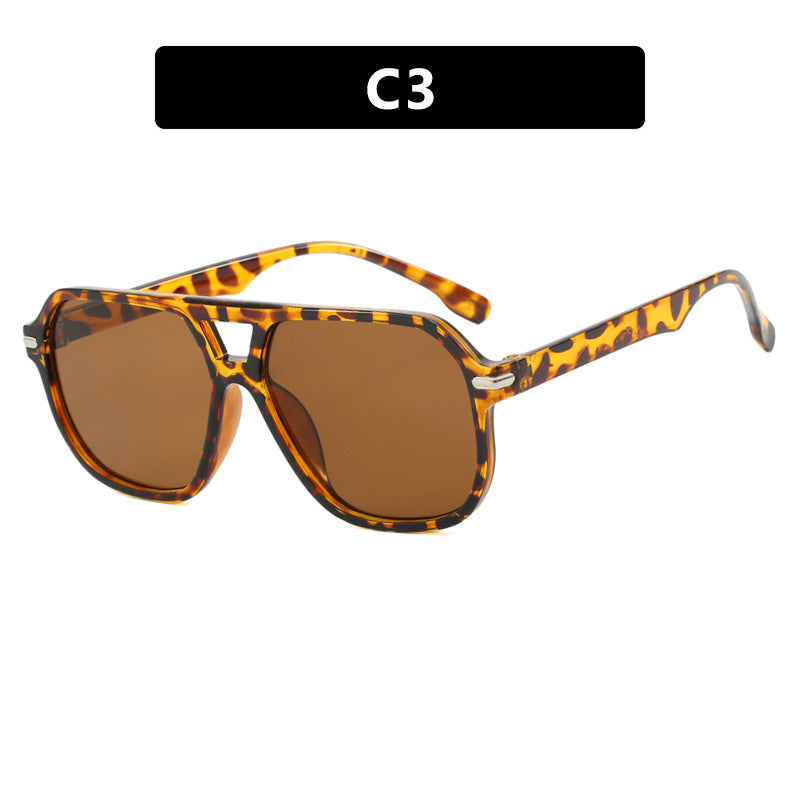 Women's Fashion Sunglasses with Protective UV Filter and Stylish Lenses Skanto