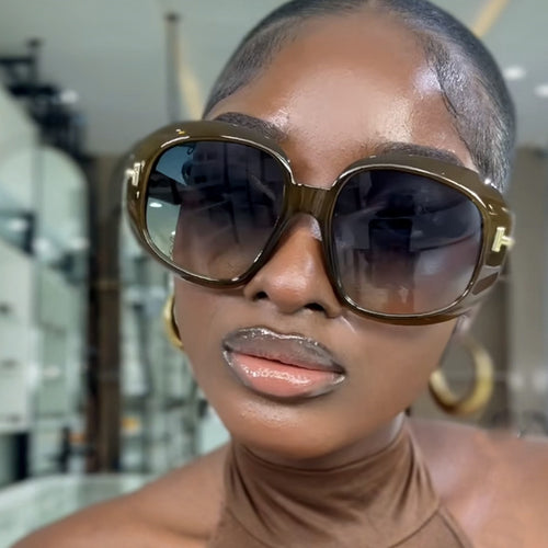 Women's oversized sunglasses with elegant frame structure and UV protection Skanto