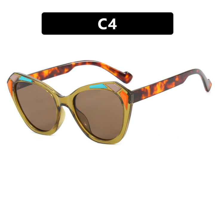 Women's cat-eye sunglasses with fashionable details Skanto