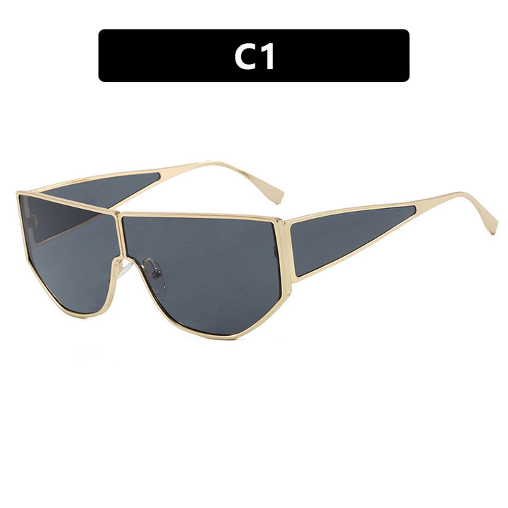 Women's trendy oversized sunglasses with striking geometric design Skanto