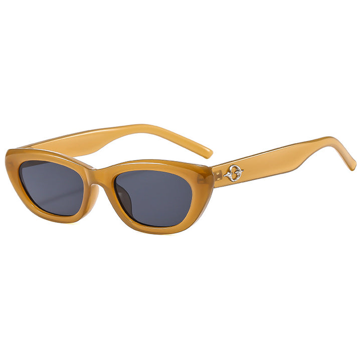 Dame eksklusive cat-eye solbriller med stilige detaljer Skanto