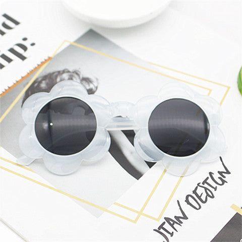 Dame solbrille i leken blomsterdesign Skanto