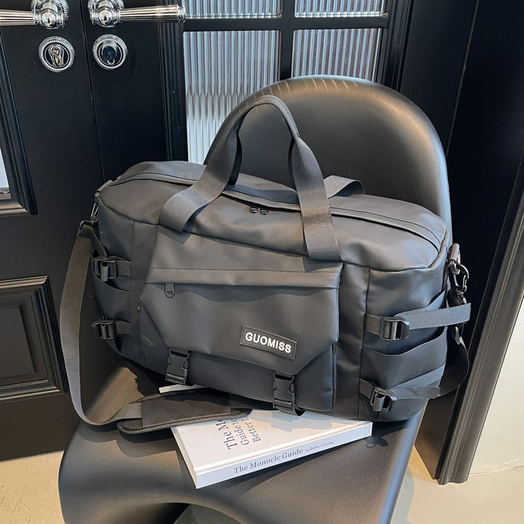 Multifunksjonell Sport- Og Reisetaske Med Robuste Design Skanto