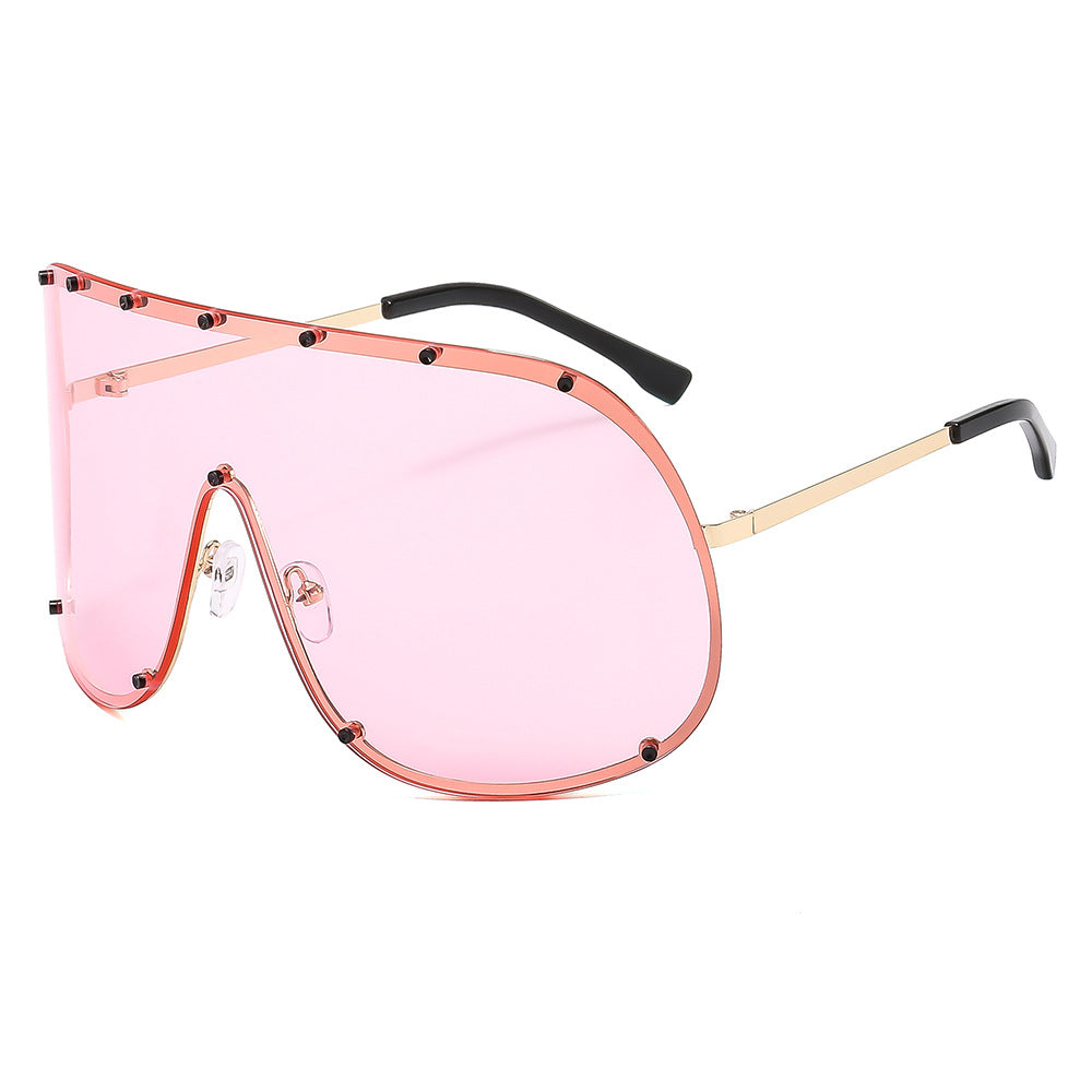 Women's futuristic sunglasses with large frame and innovative design Skanto