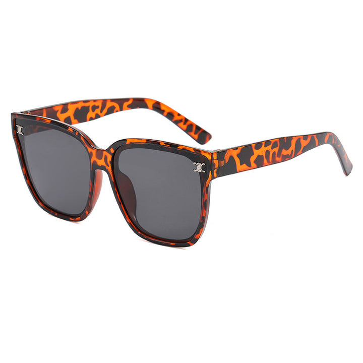 Dame moteriktig oversized solbrille med rhombiske glass Skanto