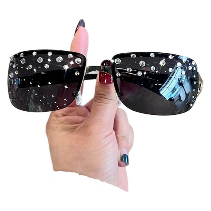 Dame Designer-solbrille med glitrende strass-aksenter Skanto