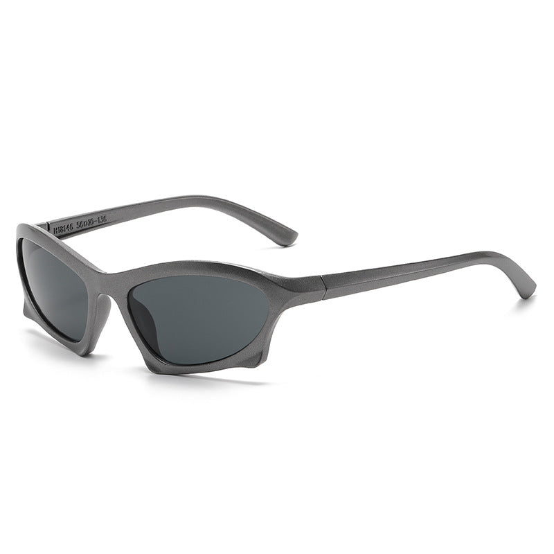 Dame moteriktig solbrille med innovativ, ergonomisk ramme Skanto