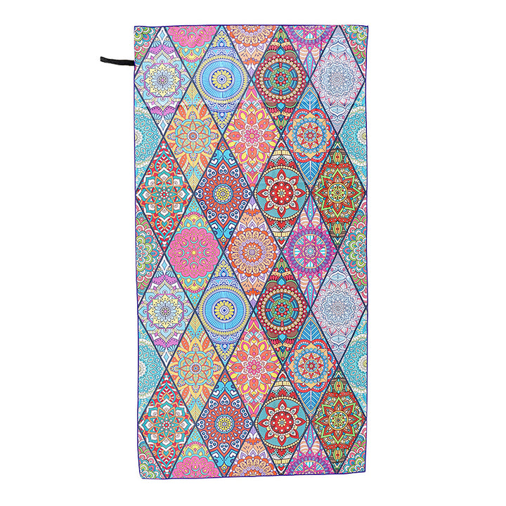 Strandhåndkle med kunstferdig mandala-design Skanto