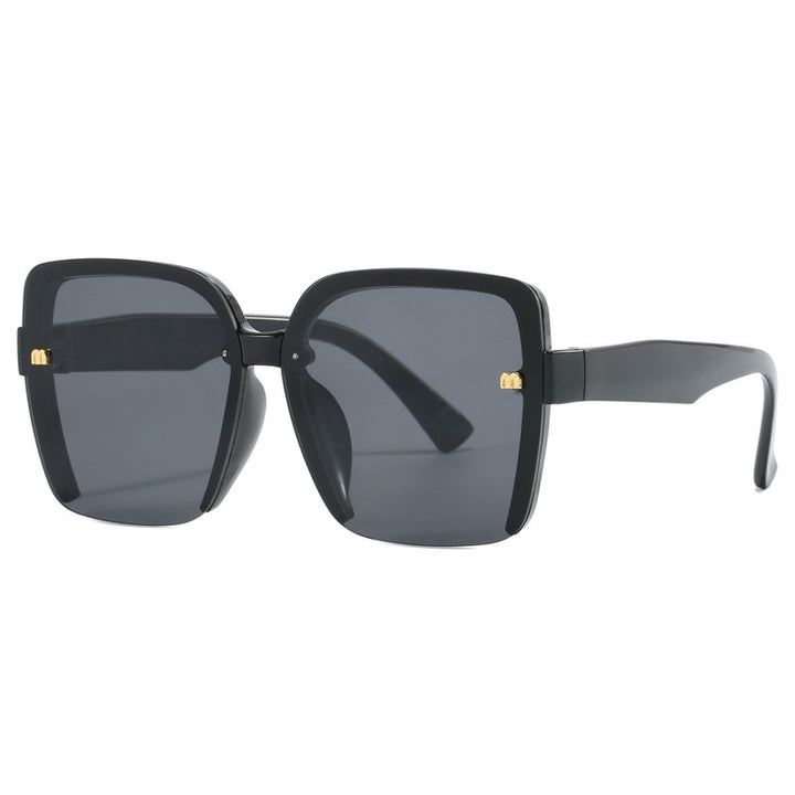 Dame oversized solbriller med stilig, moderne ramme Skanto