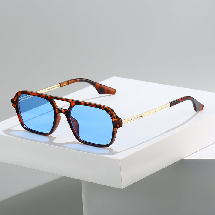 Dame Motetisk Solbrille i moderne design med polariserte glass Skanto