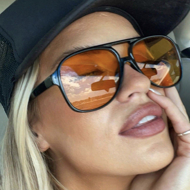 Women's oversized sunglasses in a sporty-elegant design Skanto