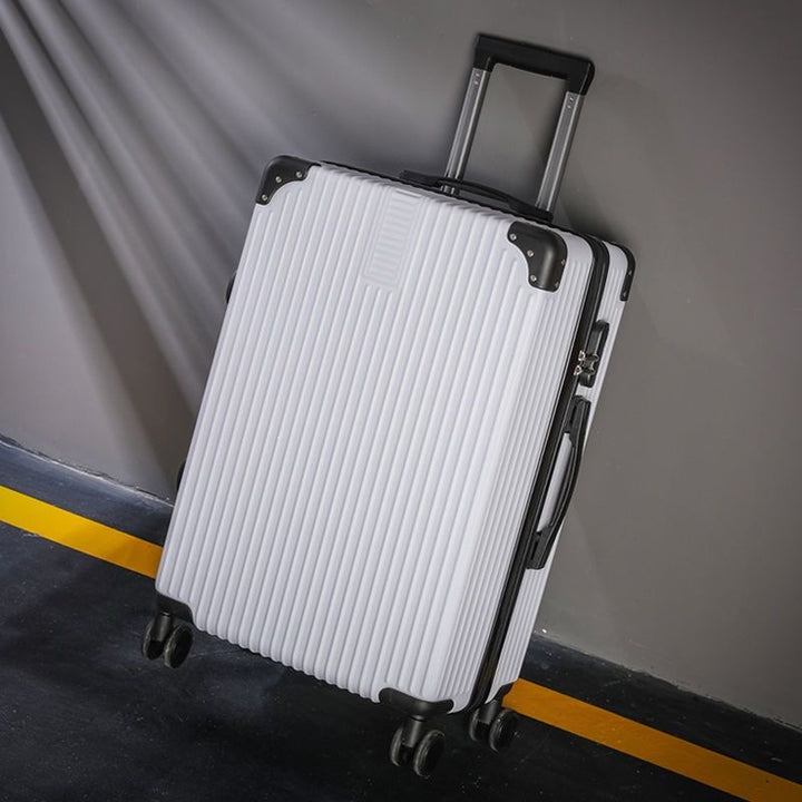 Hardplast koffert med høyt motstandsdyktig materiale og TSA-lås Skanto