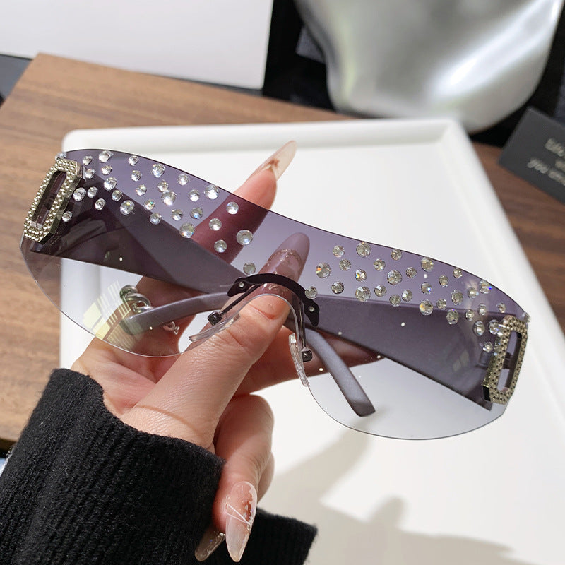 Dame Glamourøse solbriller med glitrende detaljer Skanto