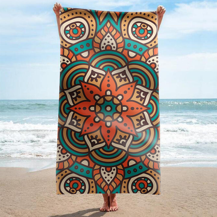Strandhåndkle med kunstferdig mandala-design Skanto